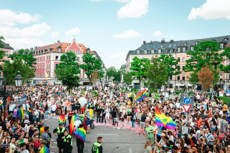 CSD-Saison in der Oberpfalz 2025 – Gemeinsam laut, bunt und sichtbar! 🏳️‍🌈