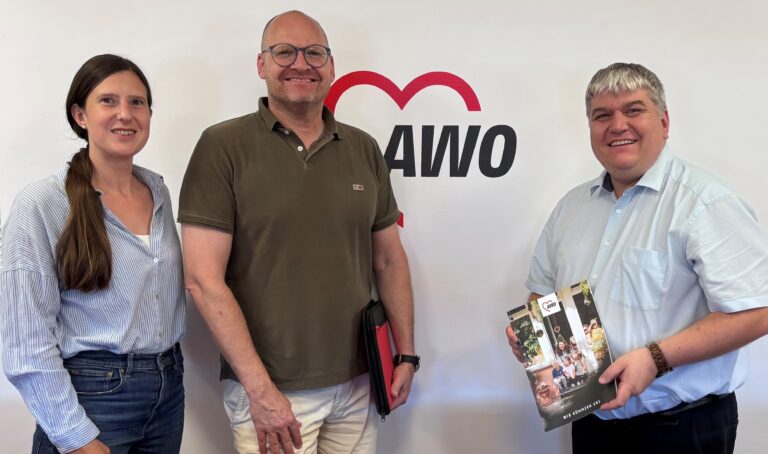 Bundestagsabgeordneter Stefan Schmidt zu Besuch beim AWO Bezirksverband Gespräch über Fachkräftemangel, Ehrenamt und Migration