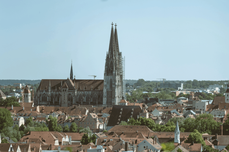 Parteiübergreifende Mahnwache gegen Sallerner Regenbrücke: Forderung nach Bürgerentscheid